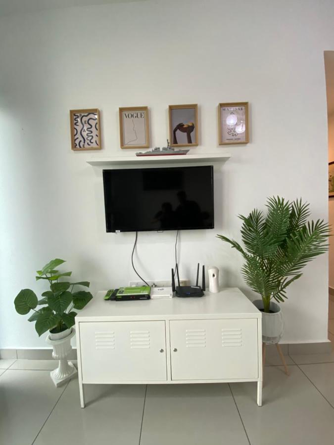 Bangi Almyra Suite Luaran gambar