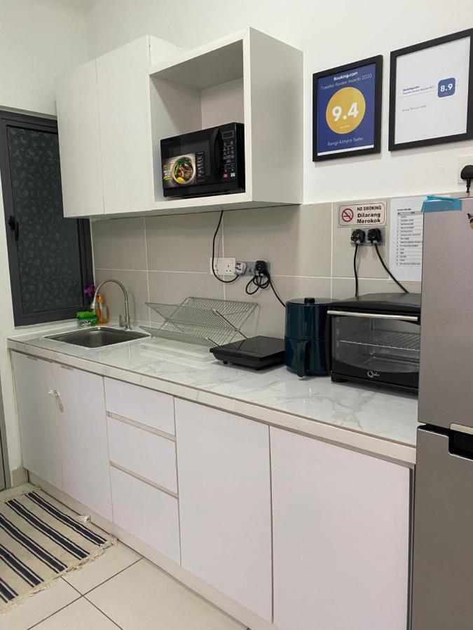 Bangi Almyra Suite Luaran gambar