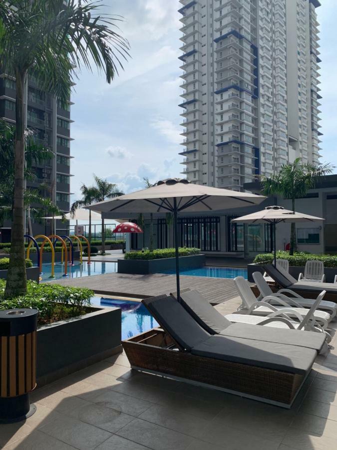 Bangi Almyra Suite Luaran gambar