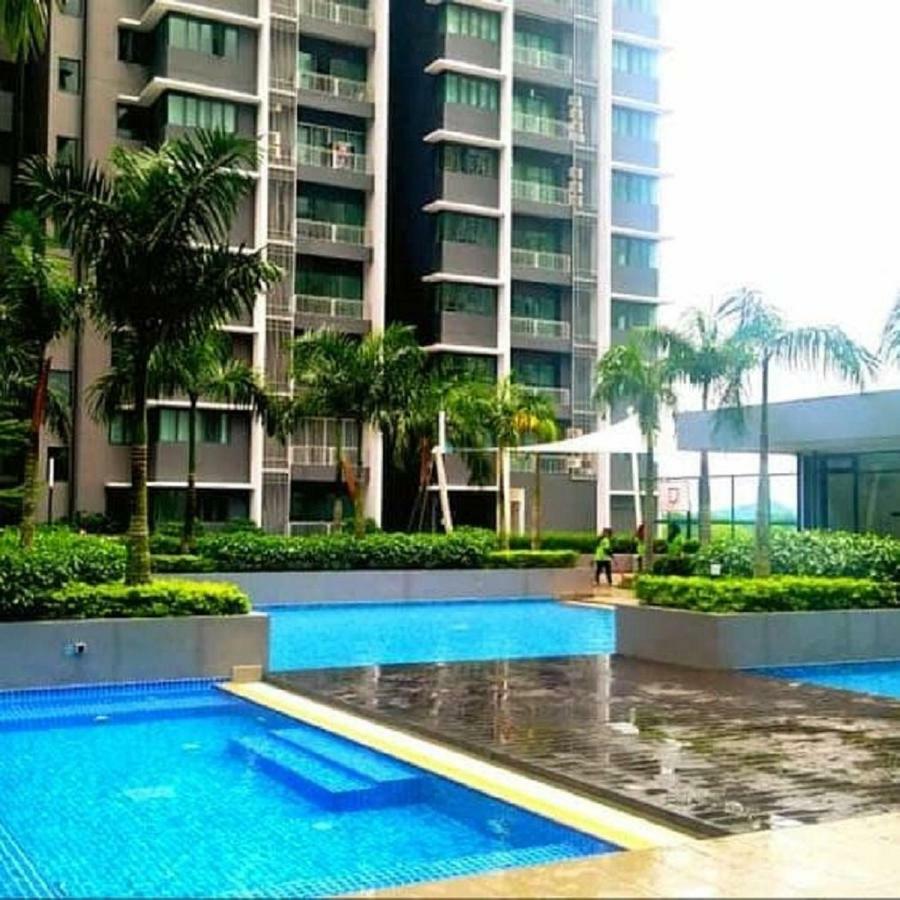 Bangi Almyra Suite Luaran gambar