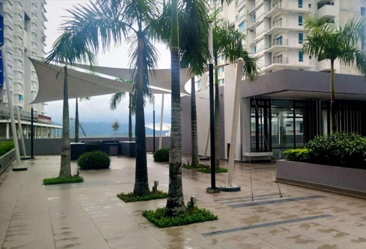 Bangi Almyra Suite Luaran gambar