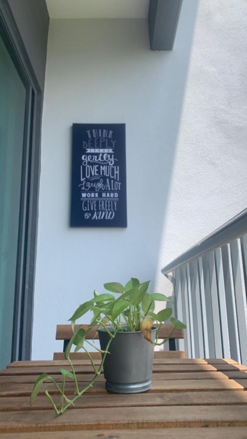 Bangi Almyra Suite Luaran gambar