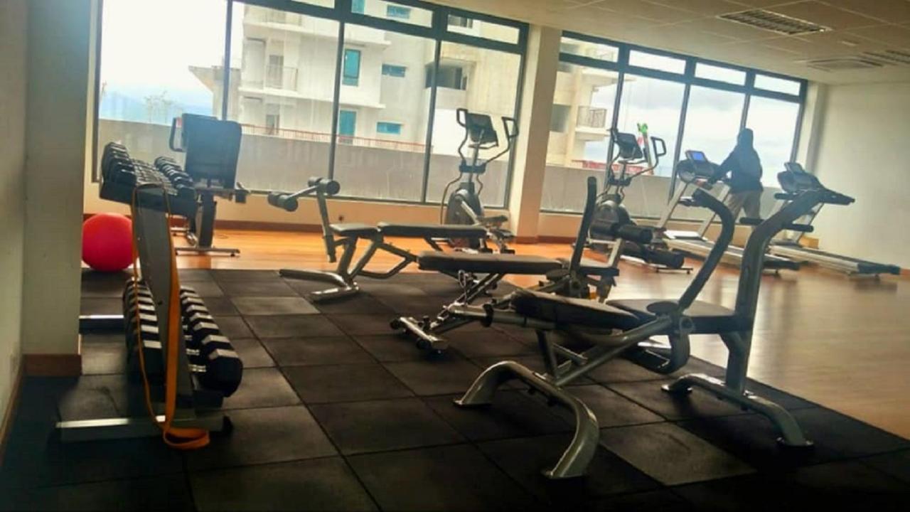 Bangi Almyra Suite Luaran gambar